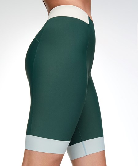 Oysho 20cm Cycling Shorts Zielone | 837210LVS